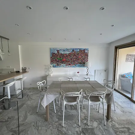 Martinez- Family 100m2 Apartment Cannes
